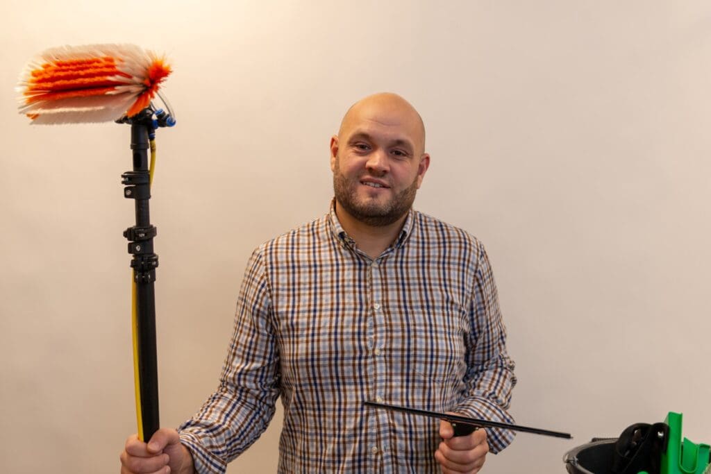 Samir van kersbergen eigenaar van SMR Cleaning